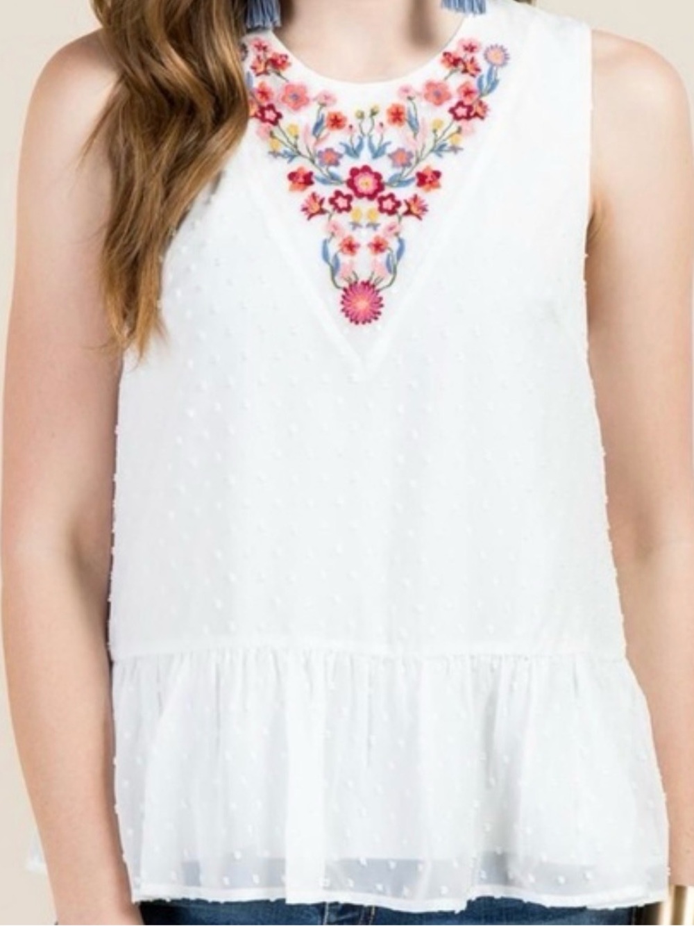 Francesca's Collection Sleeveless Top White with Embroidery Size M
